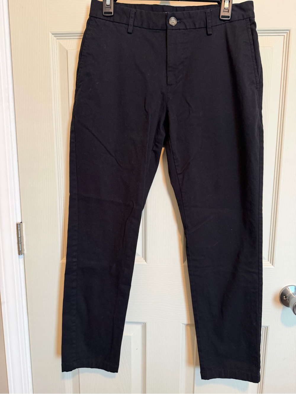 Old Navy men’s 29x30 Black Athletic Taper Pant